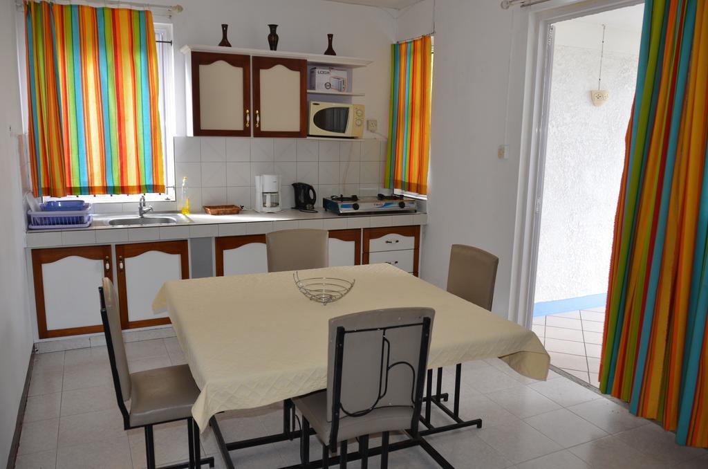 Les Gentilhommieres Guest House Trou aux Biches Exterior foto